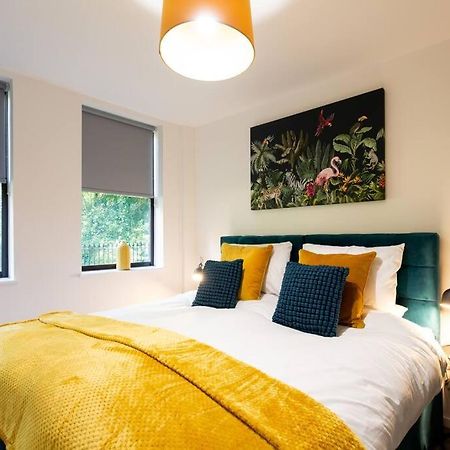 Polly'S Place Apartment Taunton & Free Off Road Parking & Wifi Exteriör bild