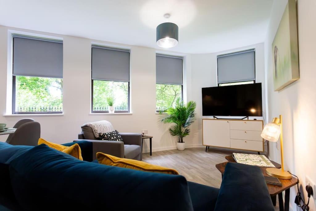Polly'S Place Apartment Taunton & Free Off Road Parking & Wifi Exteriör bild