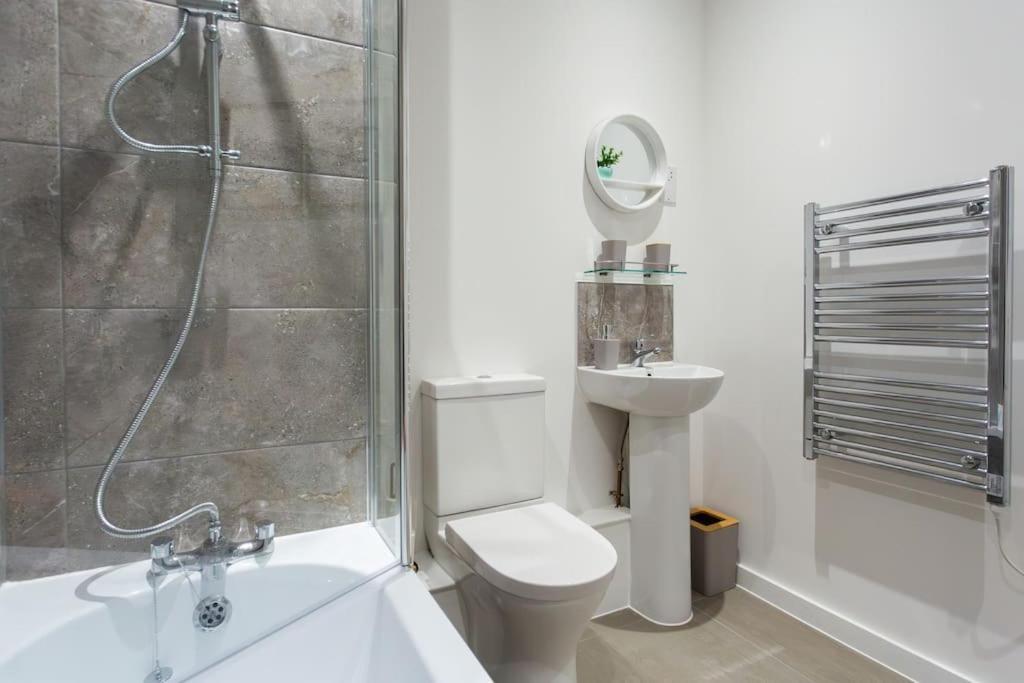 Polly'S Place Apartment Taunton & Free Off Road Parking & Wifi Exteriör bild